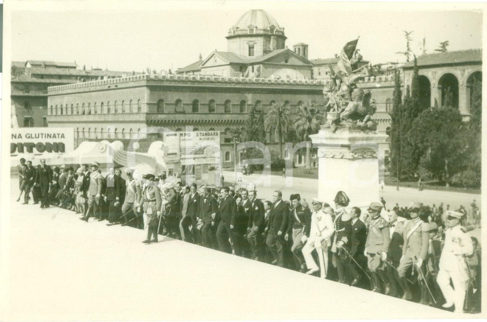 1935 ca ROMA Autorità rendono omaggio al MILITE IGNOTO Pasta BUITONI *Fotografia