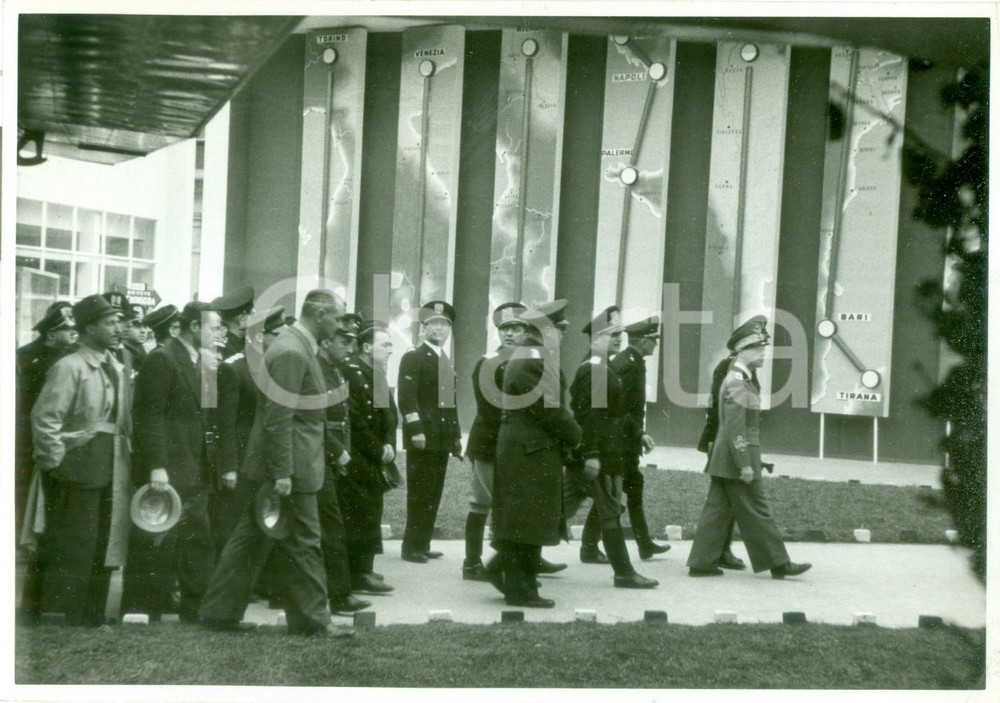 Fotografia d epoca originale 1935 ca MILANO Duca di BERGAMO visita la Fiera Campionaria Fotografia 1