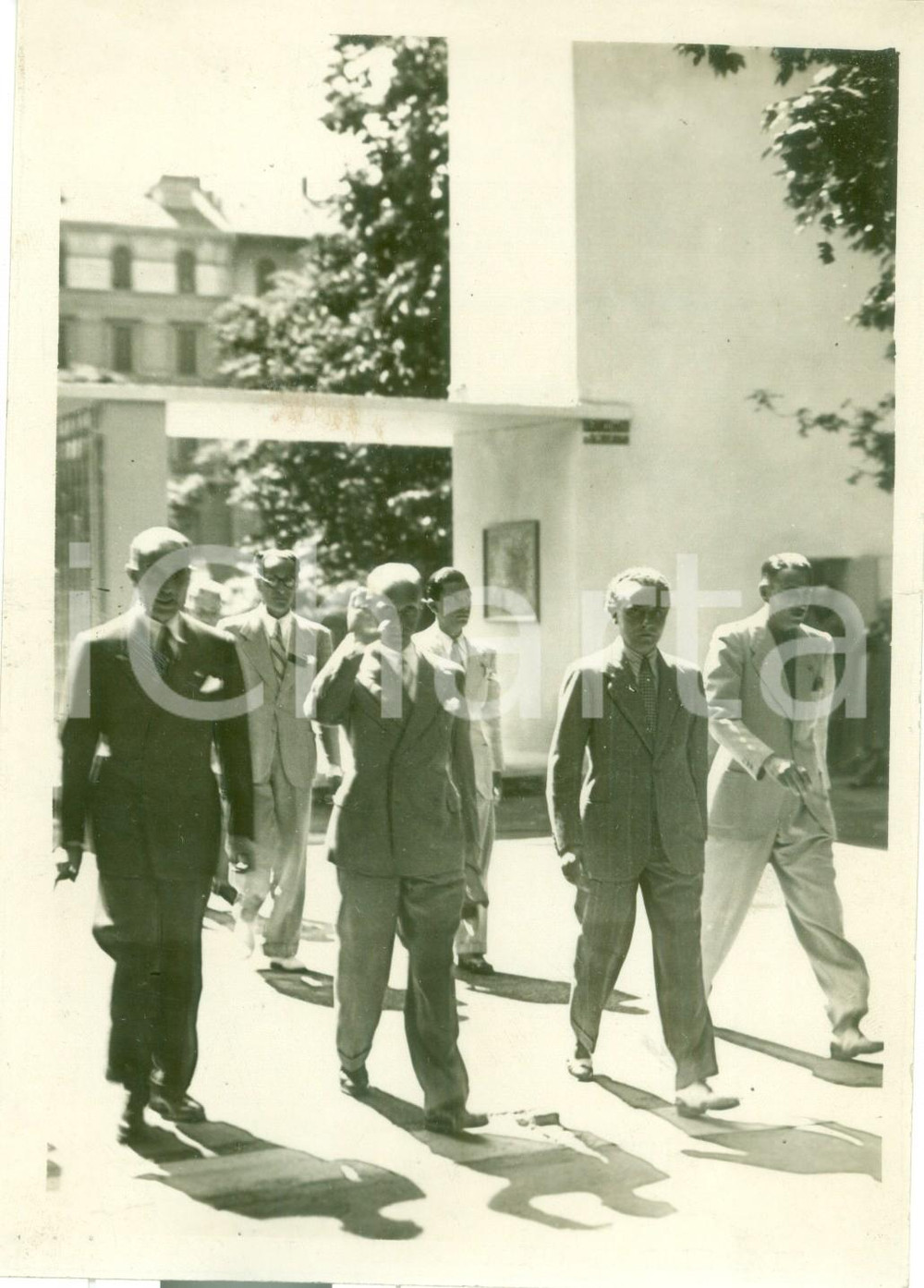 Fotografia d epoca originale 1936 MILANO Duca di BERGAMO visita la Triennale Fotografia 1