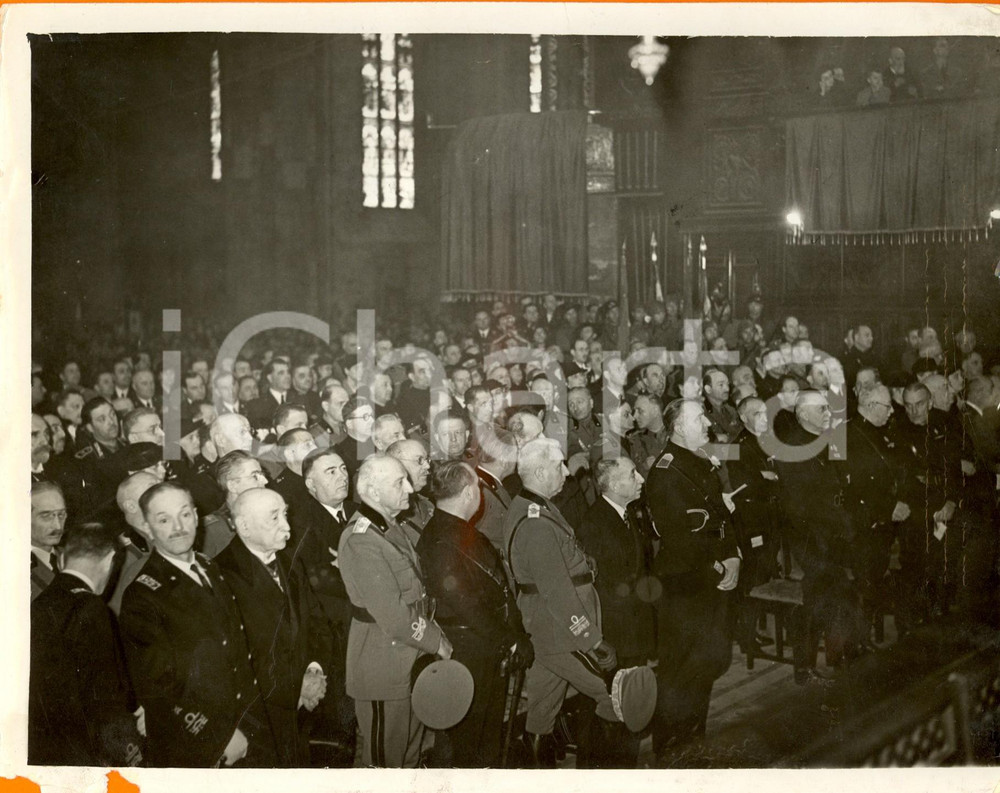 Fotografia d epoca originale 1936 MILANO DUOMO Rino PARENTI Federico BAISTROCCHI a cerimonia conquista Impero 1