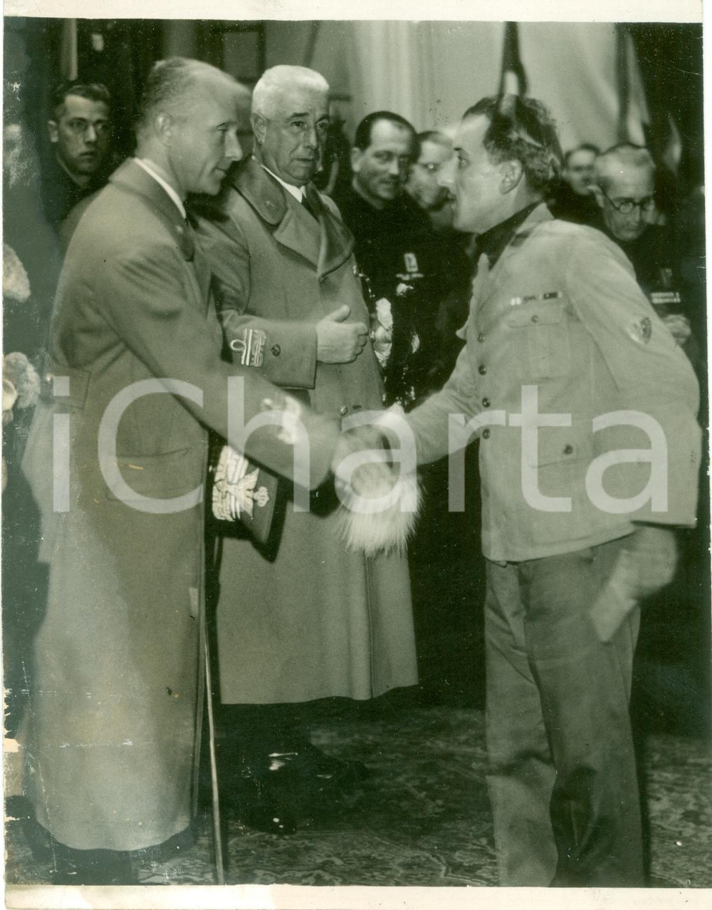Fotografia d epoca originale 1936 MILANO Duca di BERGAMO con Legionari reduci da AOI Fotografia DANNEGGIATA 1