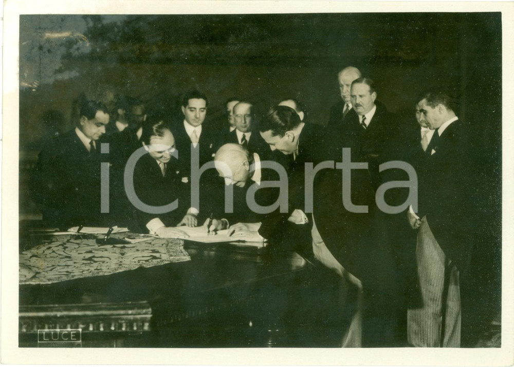 Fotografia d epoca originale 1938 ROMA Lord Eric DRUMMOND Duca di PERTH firma accordi di PASQUA Fotografia 1