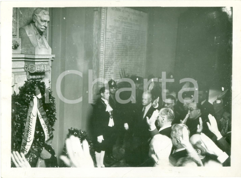 Fotografia d epoca originale 1938 MILANO PALAZZO MARINO Cerimonia per decennale morte Luigi MANGIAGALLI Foto 1