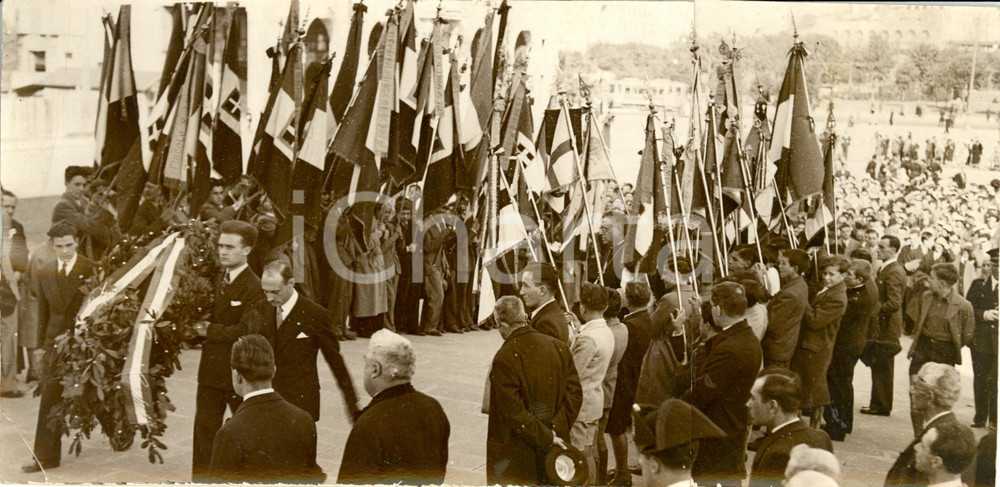 Fotografia d epoca originale 1936 GENOVA Federazione Universitaria Cattolica al Monumento Caduti Foto DOPPIA 1