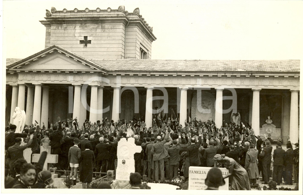 Fotografia d epoca originale 1931 PALLANZA VB Combattenti MILANESI omaggio a tomba Luigi CADORNA Foto 1