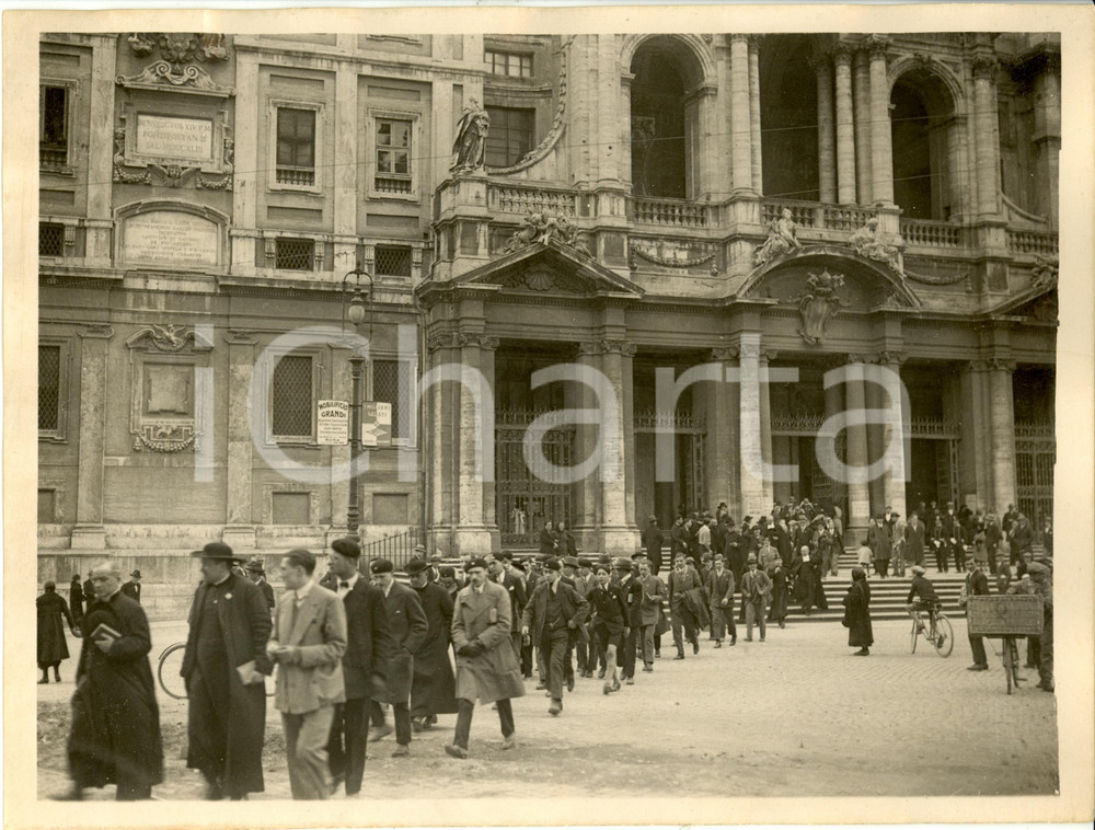 Fotografia d epoca originale 1929 ROMA GioventÃ¹ FRANCESE esce da Basilica SANTA MARIA MAGGIORE Fotografia 1