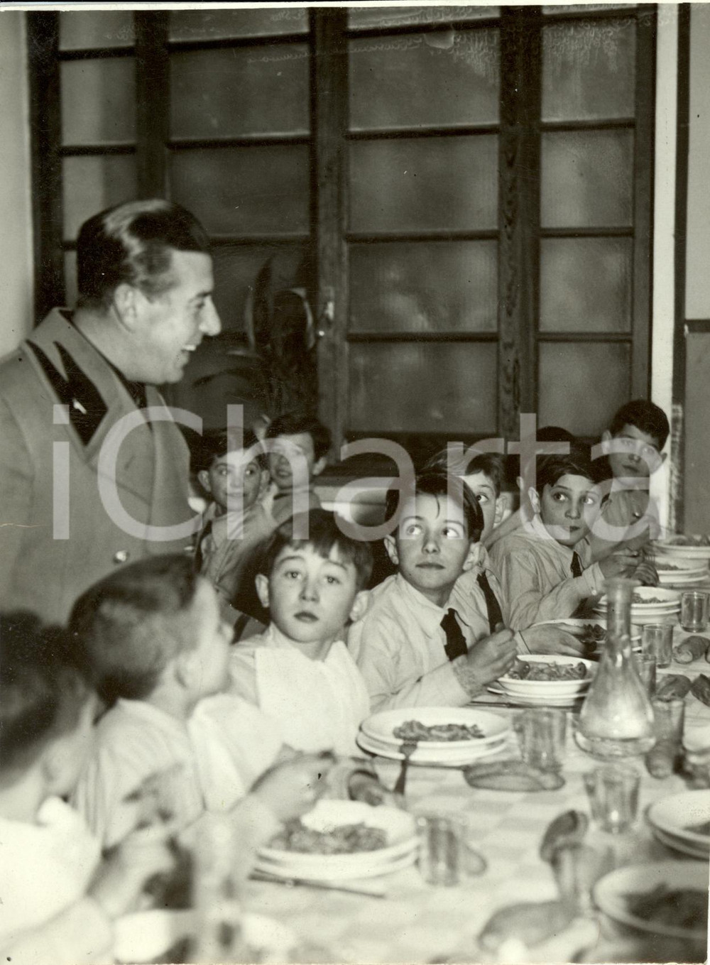Fotografia d epoca originale 1941 MILANO Andrea IPPOLITO scuola elementare via MONTE VELINO refezione Foto 1