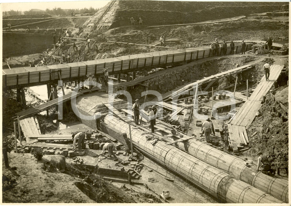 Fotografia d epoca originale 1935 ca SOLIERA MO Botte sotto il canale di scolo DIVERSIVO GHERARDO Foto 1