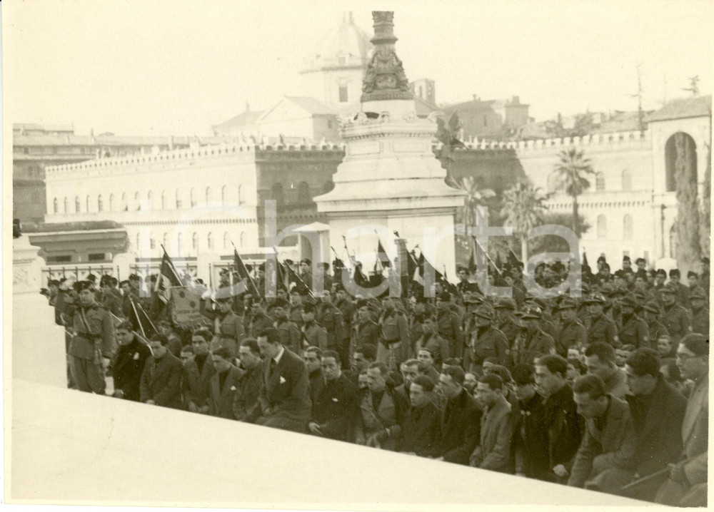 Fotografia d epoca originale 1928 ROMA Direttori Gruppi Universitari FASCISTI omaggio al Milite Ignoto Foto 1