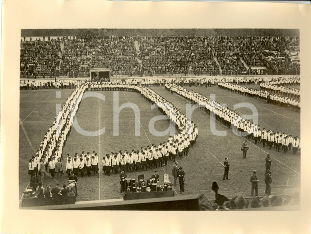 Fotografia d epoca originale 1935 ca MILANO Primo concorso ginnicomilitare delle Giovani Italiane Foto 1