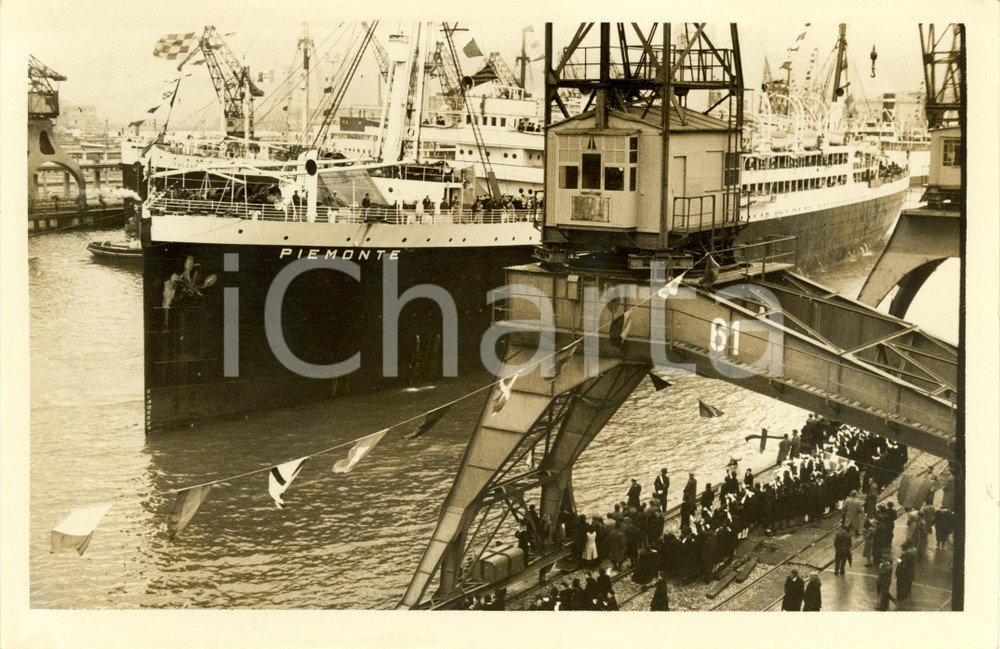 Fotografia d epoca originale 1938 GENOVA Colonizzatori LIBIA lasciano porto su nave PIEMONTE Fotografia 1