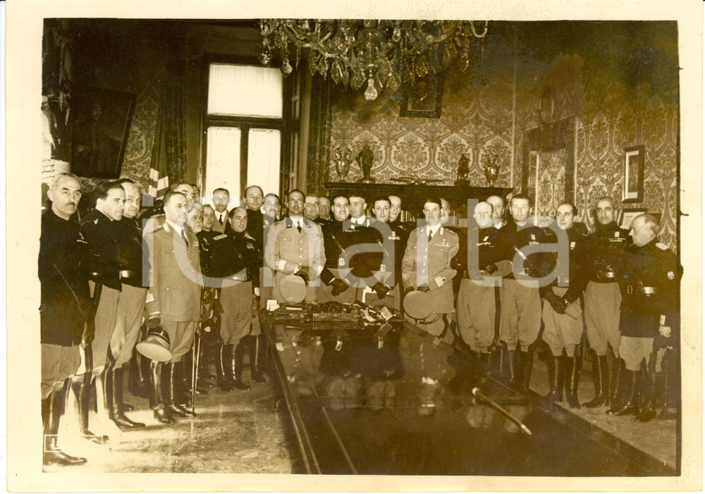 Fotografia d epoca originale 1938 ROMA Palazzo LITTORIO Achille STARACE Umberto II Presidenza GRANATIERI Foto 1