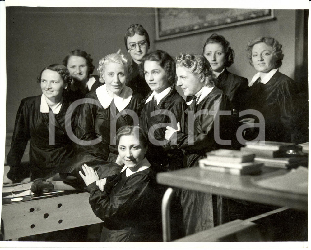 Fotografia d epoca originale 1938 MILANO Teatro Compagnia Dora MENICHELLI Assenza Ingiustificata Foto scena 1