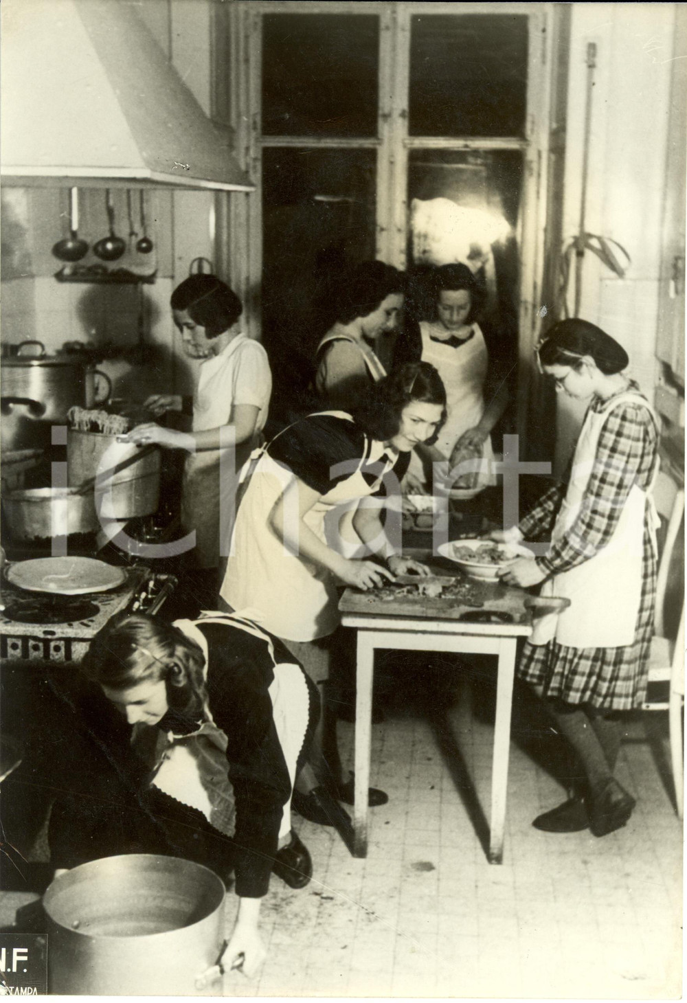 Fotografia d epoca originale 1942 GINEVRA CH Gioventù Italiana del Littorio all Estero Corso economia dom. 1