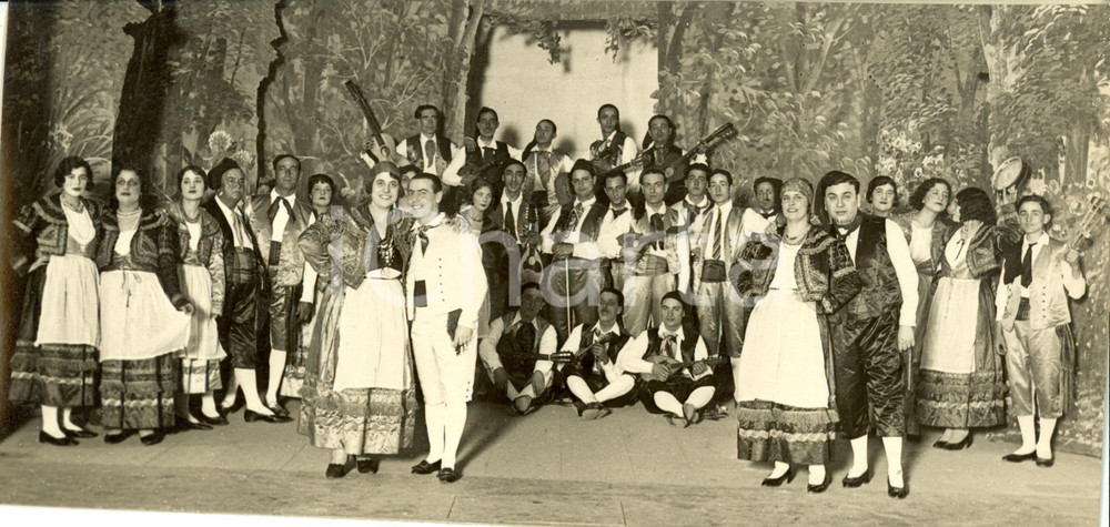 Fotografia d epoca originale 1930 NAPOLI Compagnia teatrale Dopolavoro Provinciale costumi e canti popolari 1