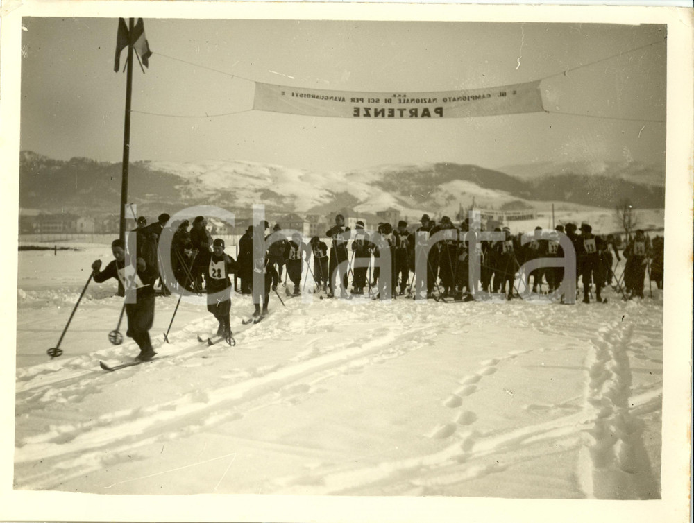 Fotografia d epoca originale 1931 ASIAGO VI III Campionato Nazionale Sci Avanguardisti  La partenza Foto 1