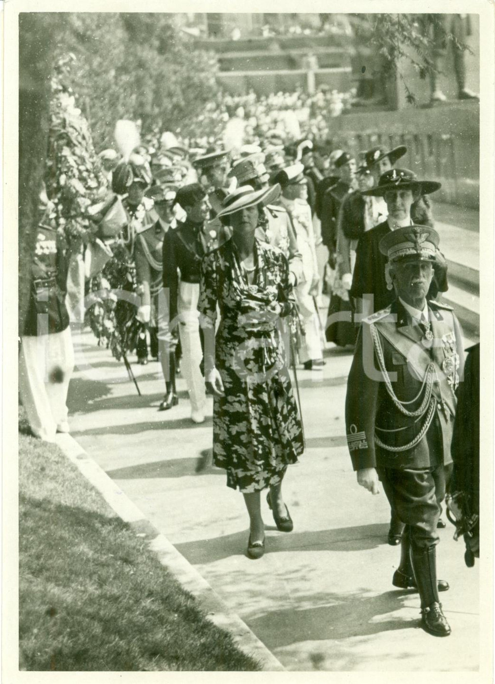 Fotografia d epoca originale 1937 TORINO Vittorio Emanuele III Maria JosÃ© inaugurano monumento DUCA D AOSTA 1