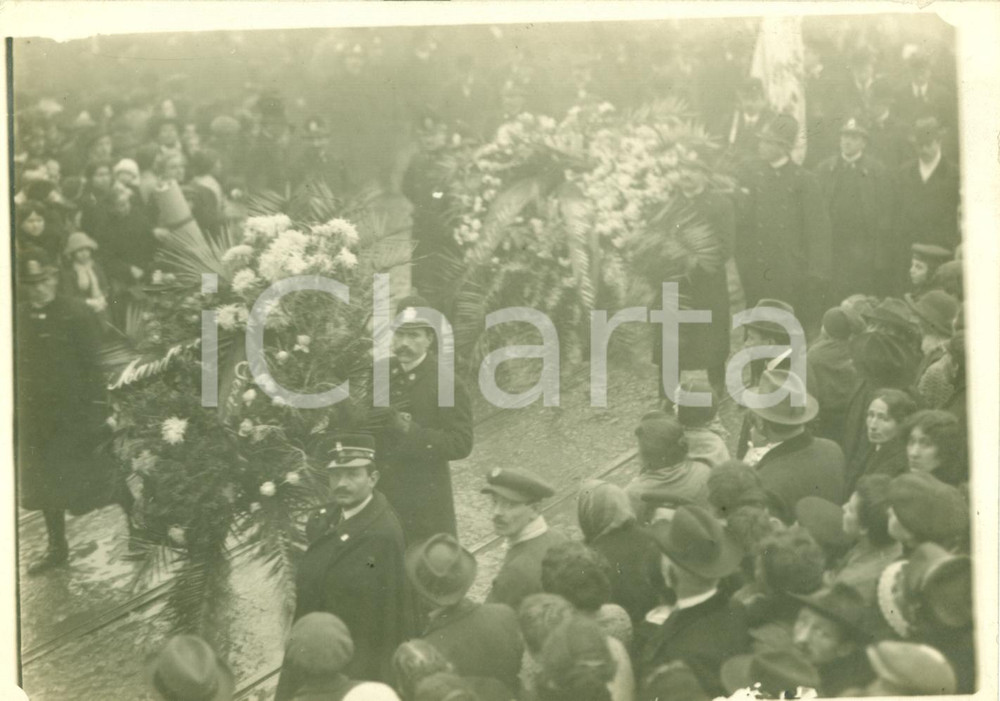 Fotografia d epoca originale 1914 MILANO Funerali vigile assassinato Contardo ROVATI Fotografia 1