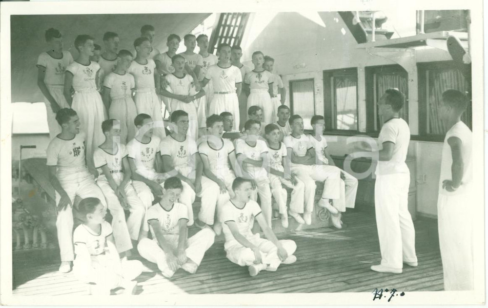 Fotografia d epoca originale 1935 OPERA NAZIONALE BALILLA Lezione di canto in crociera Fotografia 1