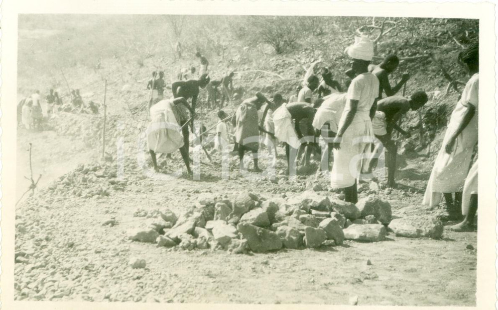 Fotografia d epoca originale 1930 ca MUSTAHIL ETIOPIA Costruzione strada FITAURARI per il fortino Foto 1