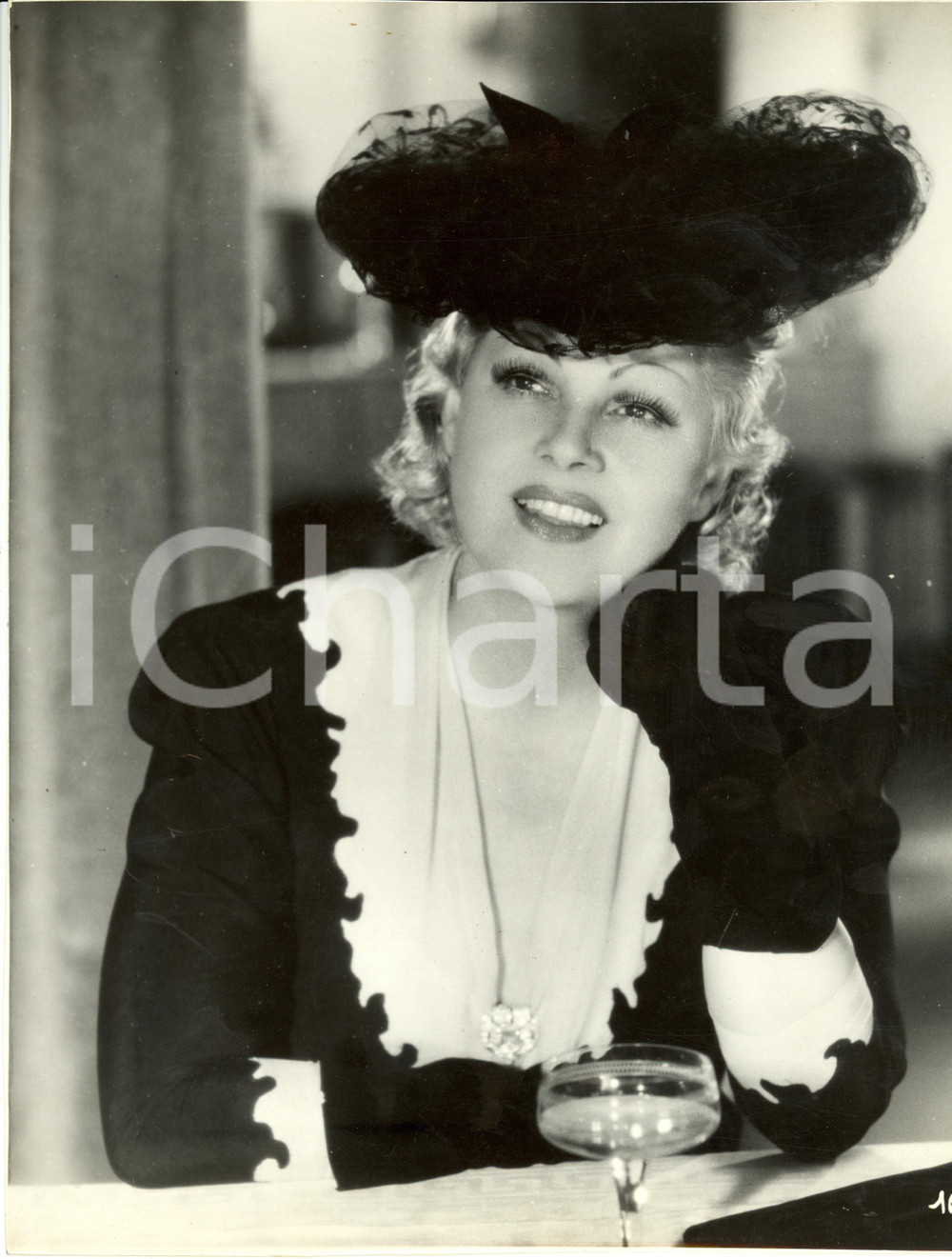 Fotografia d epoca originale 1942 FREDERICA Ritratto ELVIRE POPESCU Jean BOYER Foto di scena 1