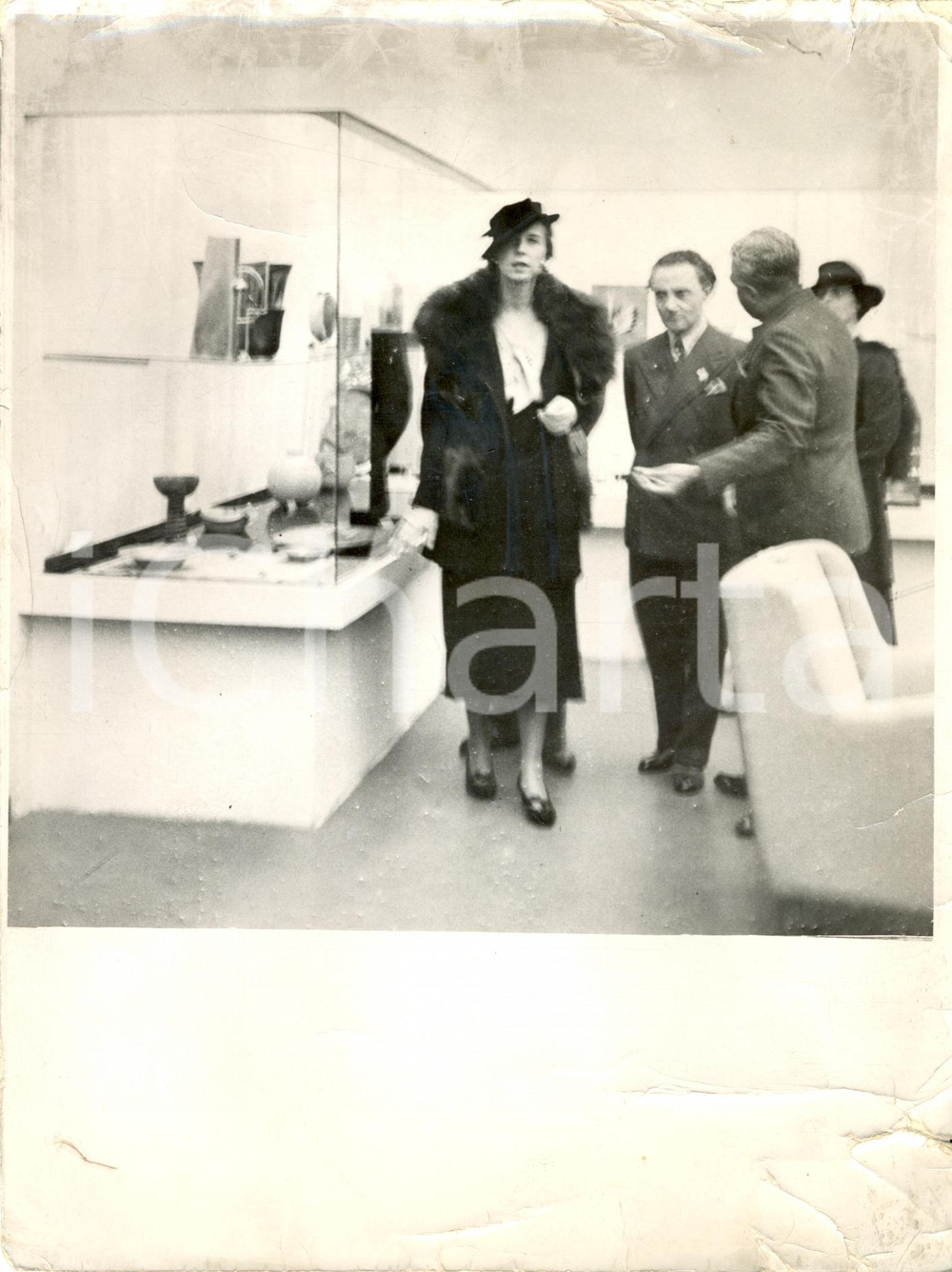 1936 MILANO Maria José di SAVOIA visita Triennale con Giulio BARELLA DANNEGGIATA