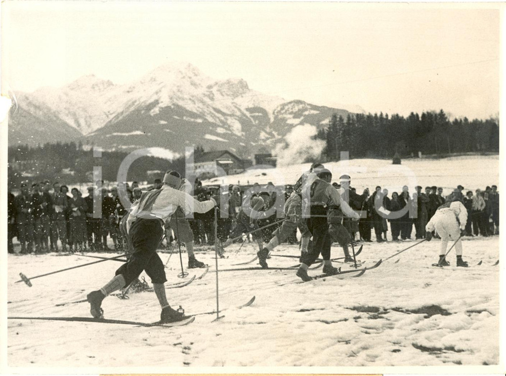 Fotografia d epoca originale 1933 INNSBRUCK AU Mondiali sci Partenza gara staffetta FOTOGRAFIA 1