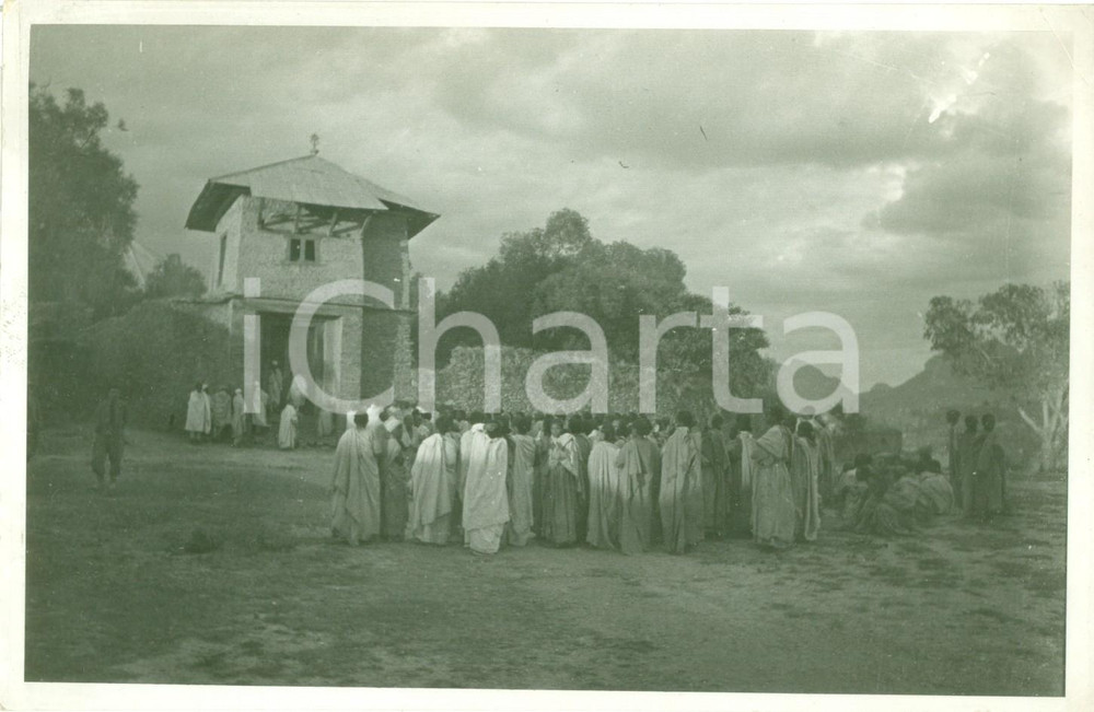 Fotografia d epoca originale 1936 ADUA ETIOPIA AOI Indigeni davanti a Chiesa SANTA MARIA Fotografia 1