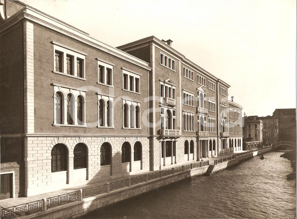 Fotografia d epoca originale 1931 VENEZIA Facciata nuovo Istituto Tecnico Paolo SARPI Vera fotografia 1