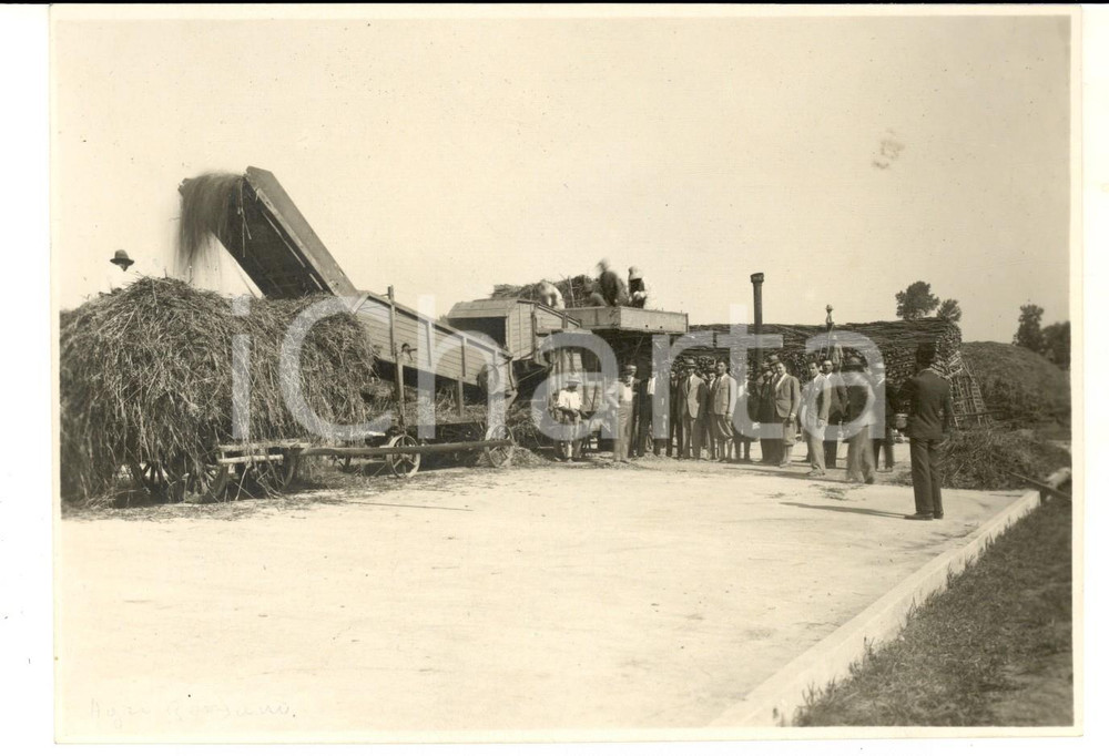 Fotografia d epoca originale 1931 MILANO CHIARAVALLE Gabriele UDESCHINI alla Cascina SORIGHERIO Foto 16x12 1