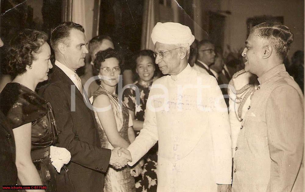 Fotografia d epoca originale 1961 NEW DELHI INDIA Sarvepalli RADHAKRISHNAN riceve ospiti RASHTRAPATI BHAVAN 1