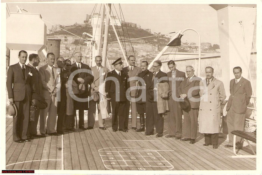 Fotografia d epoca originale 1938 Napoli PIROSCAFO NEPTUNIA Giornalisti Brasiliani 1