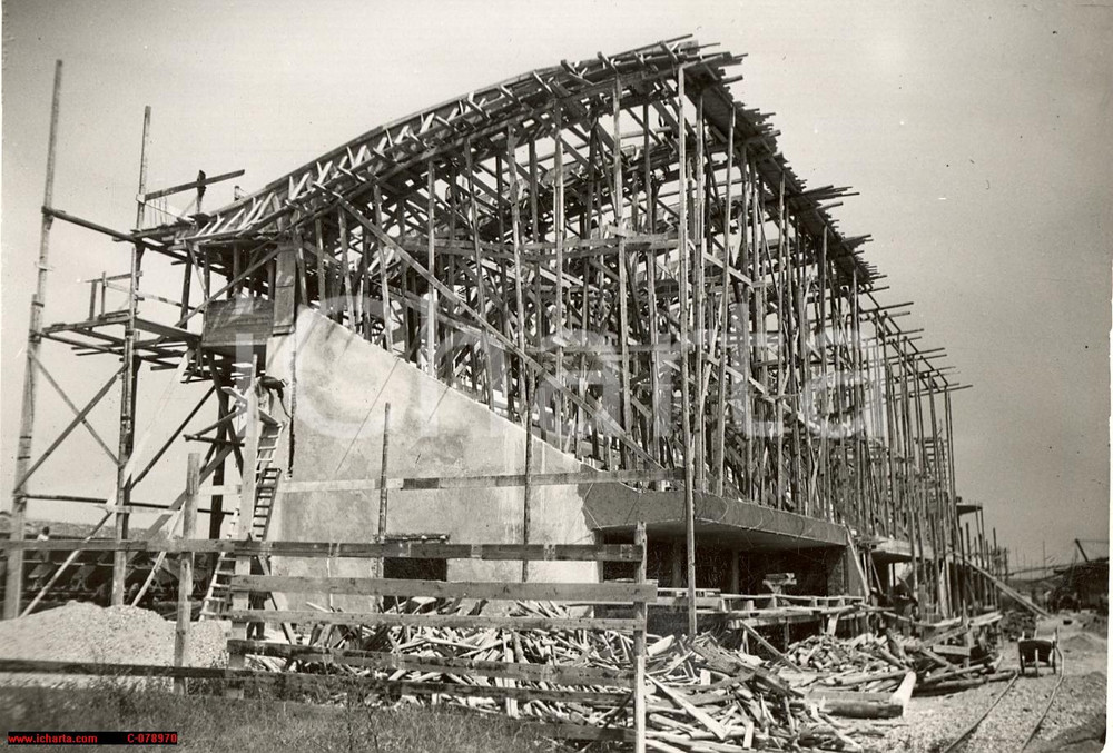 Fotografia d epoca originale 1938 Milano Idroscalo  Costruzione tribune canottaggio 1