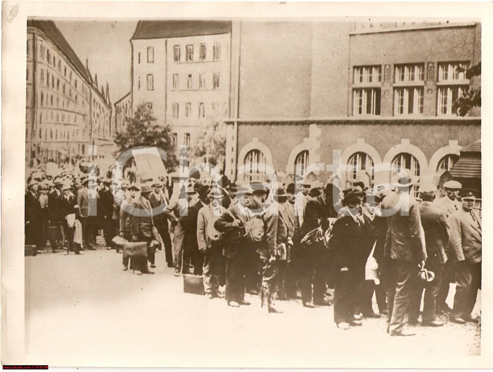 Fotografia d epoca originale 1930 HELSINKI Marcia dei LAPPONI fake REAL PHOTO 1