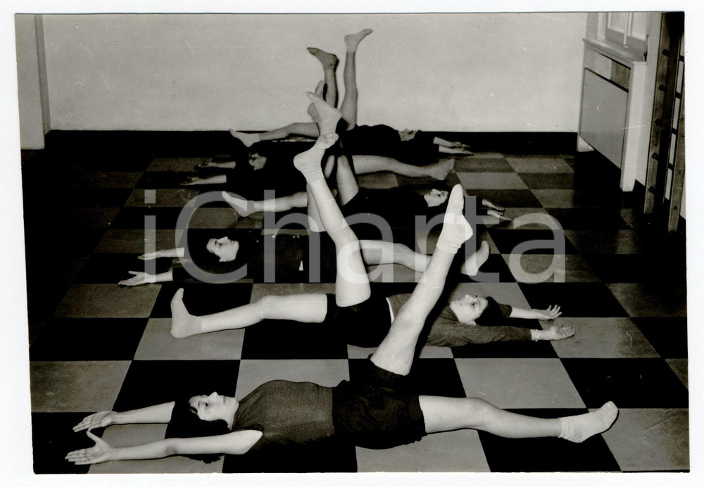 Fotografia d epoca originale 1954 MODENA Ginnastica correttiva Casa di Cura BONOLA 1