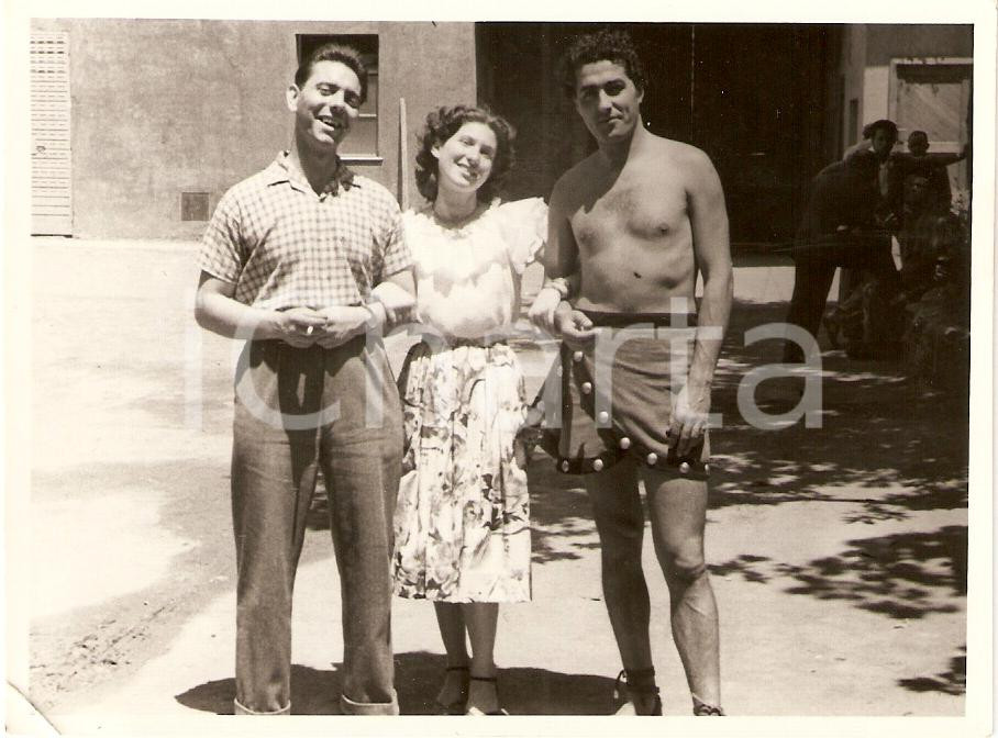 Fotografia d epoca originale 1950 IL LEONE DI AMALFI Comparse negli studi di posa NUCCORINI CinecittÃ  Foto 1