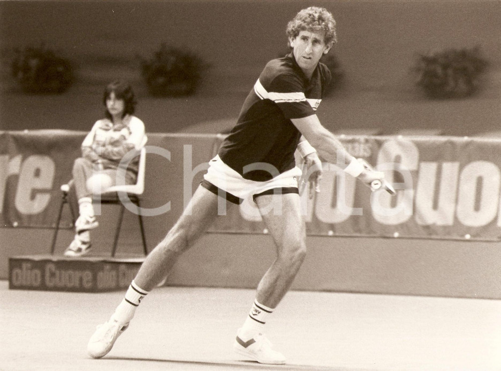 Fotografia d epoca originale 1982 MILANO Cuore Tennis Cup Brian GOTTFRIED durante match Fotografia 1