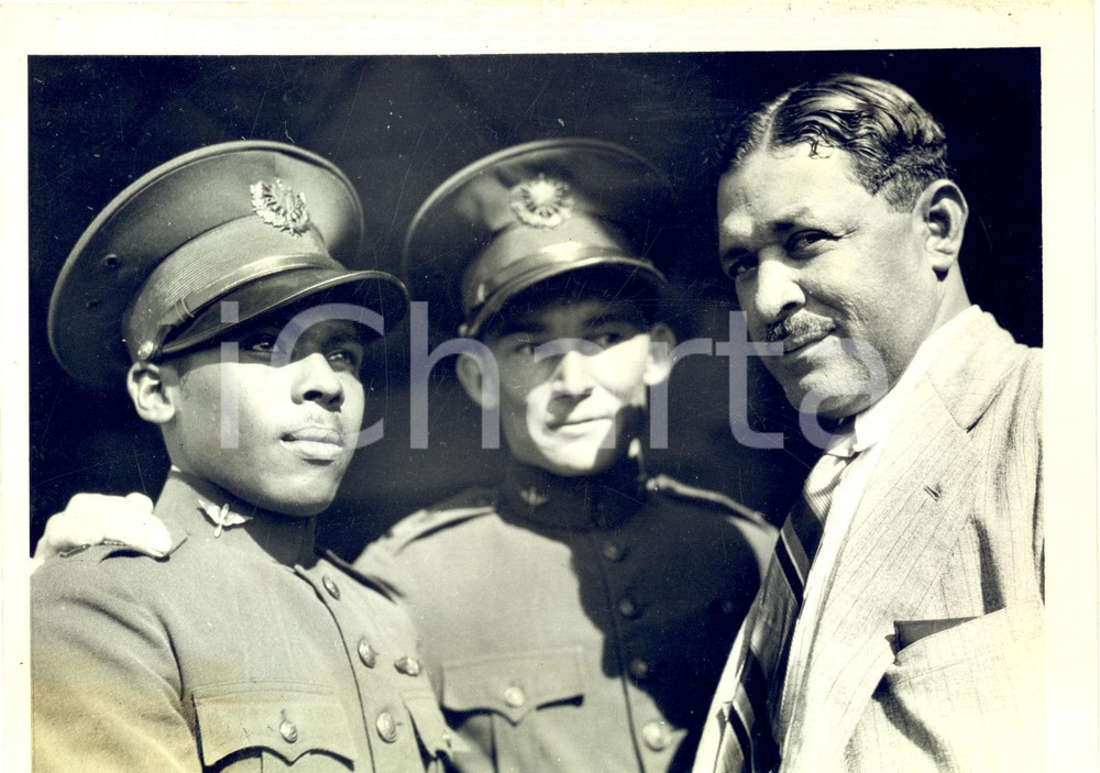 Fotografia d epoca originale 1931 COLON PANAMA Governor Efrain TEJADA greets Marcos GELABERT Julio ESTRADA 1