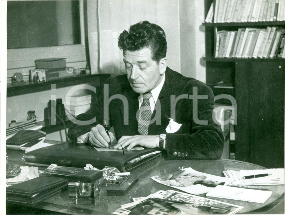 Fotografia d epoca originale 1950 ca PARIS Attore Albert PREJEAN firma autografi su fotografie FOTO 1