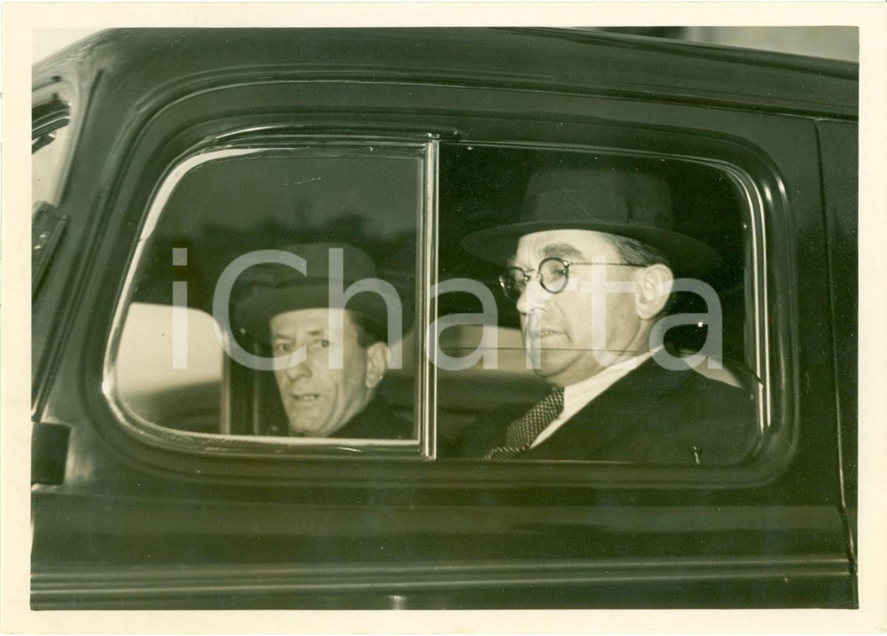 Fotografia d epoca originale 1938 PARIS Oswald PIROW ministro SUDAFRICA lascia la stazione in auto FOTO 1