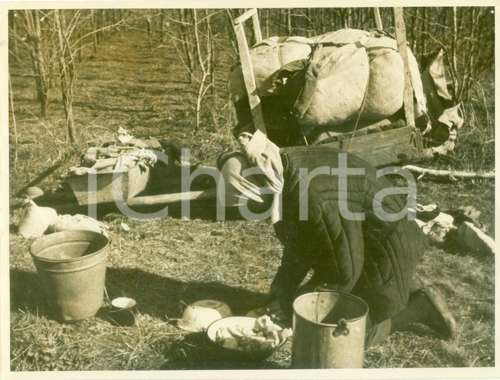 Fotografia d epoca originale 1942 UCRAINA WW2 Popolazione ritorna al lavoro dopo liberazione dalla RUSSIA 1