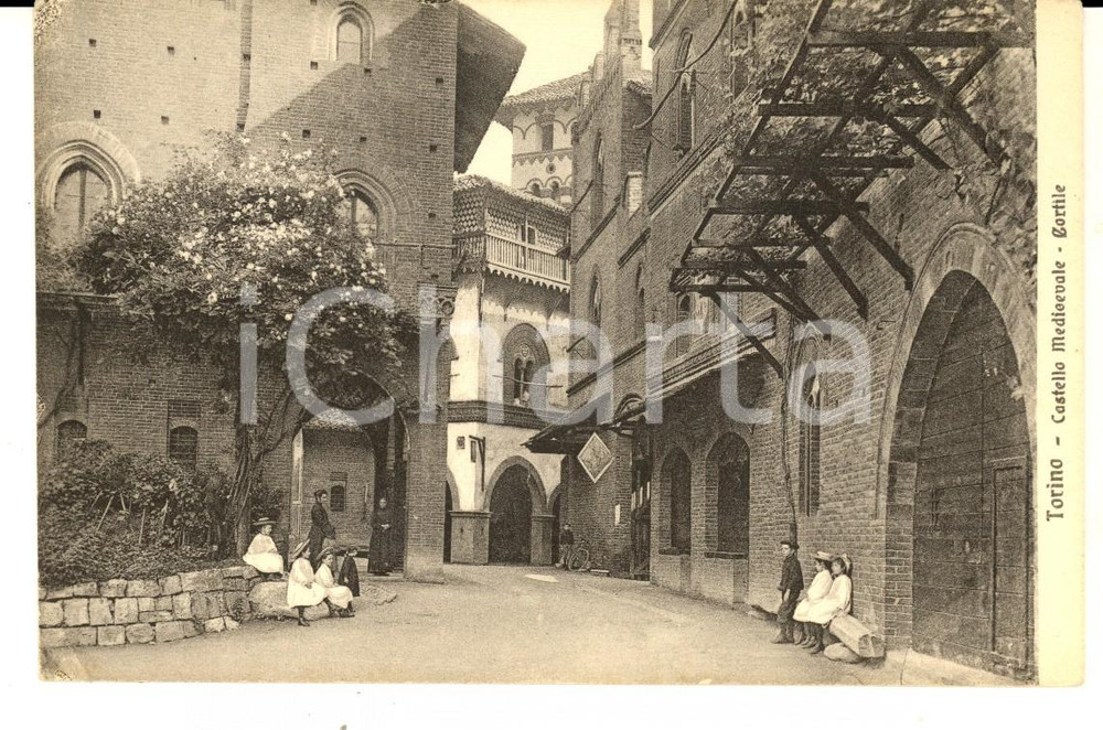 Cartolina originale da collezione 1910 ca TORINO Il Castello Medioevale  Cartolina ANIMATA bambini FP NV 1
