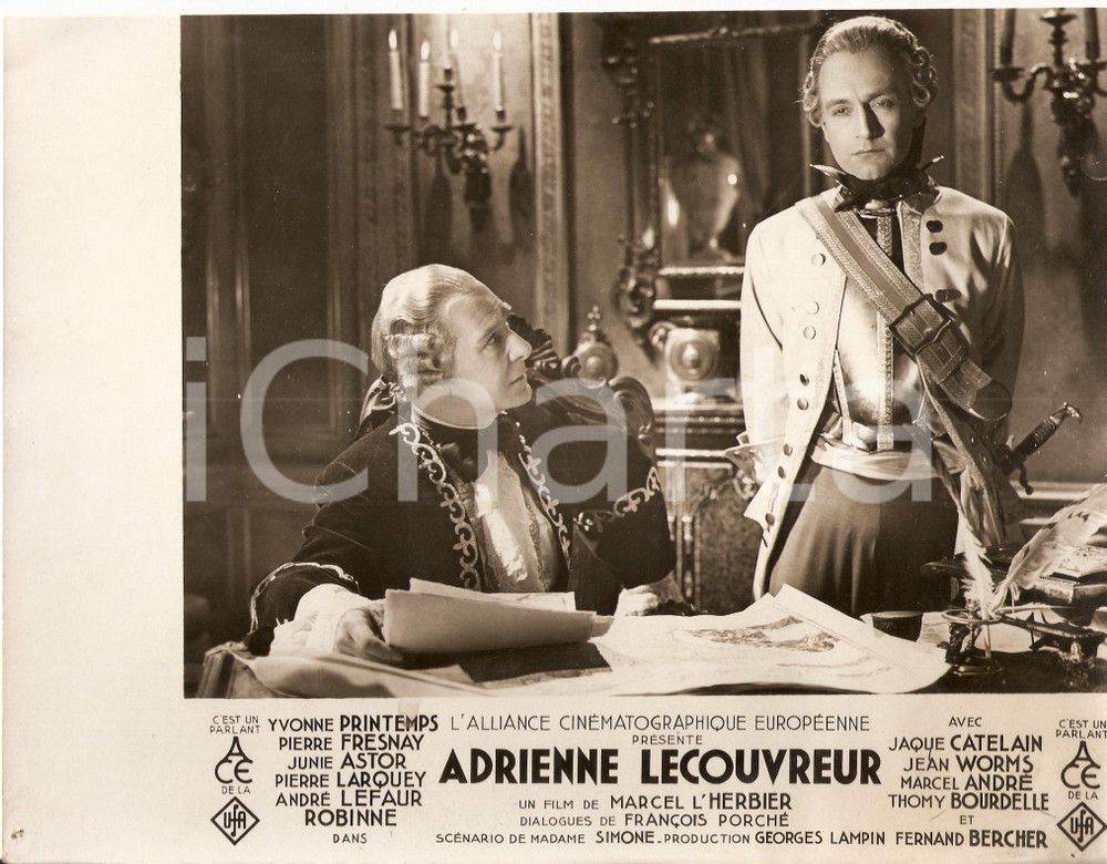 1938 ADRIENNE LECOUVREUR Pierre FRESNAY Movie by Marcel L'HERBIER *Foto di scena DATA: 1938TITOLO: "ADRIENNE LECOUVREUR"Regia di Marcel L'HERBIERPIERRE FRESNAY IN UNA SCENA DEL FILM  DESCRIZIONE: Fotografia di scena d'epoca.  DIMENSIONI: 25 x 20 cm  CONDIZIONI: buone (ma forellino da affissione all'angolo inferiore sinistro e maldestra rifilatura)  Fotografia d'epoca, originale, autentica.     originale e autentica 1