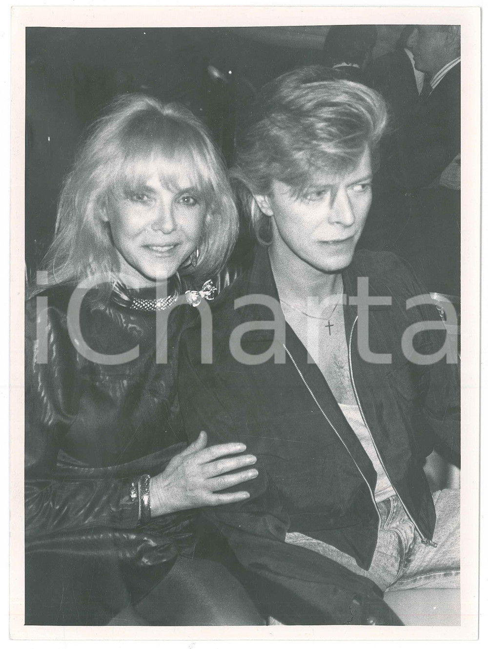 Fotografia d epoca originale 1980 ca s.l. David BOWIE con la moglie Angie  Fotografia 24x18 cm 2 1