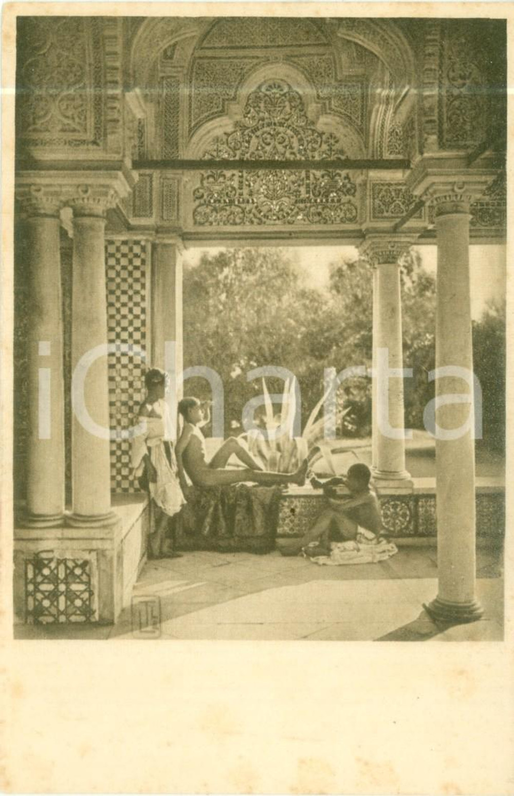 Cartolina originale da collezione 1930 ca TUNISI TUNISIA Au Palais Arabe Cartolina postale FP NV 1