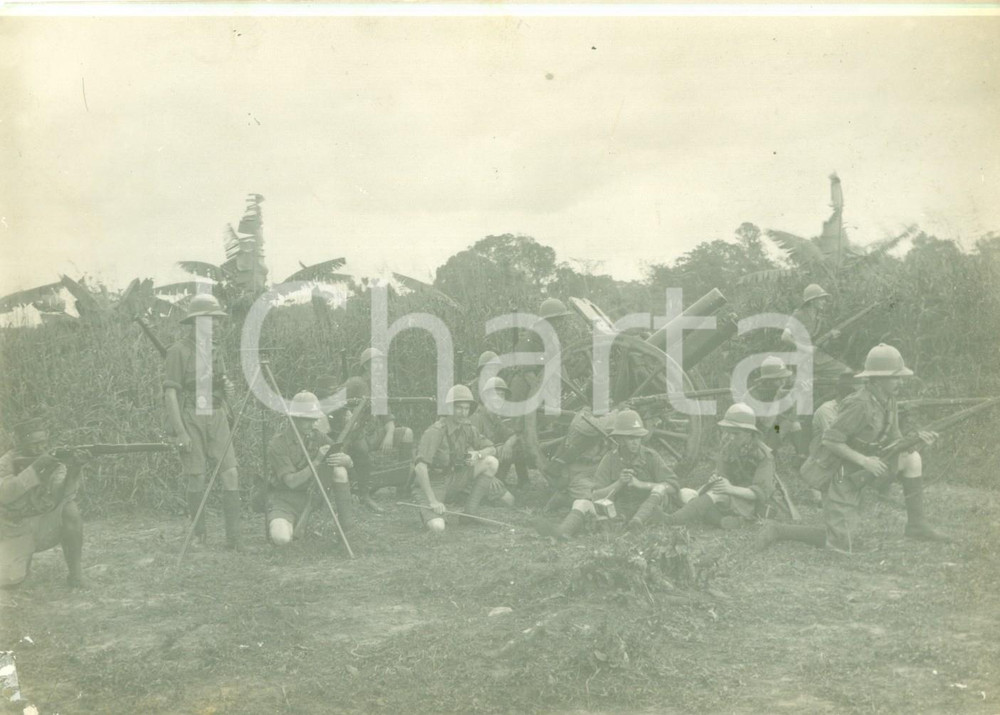 Fotografia d epoca originale 1940 ca SOMALIA ? AOI Soldati italiani con cannone anticarro Fotografia 1