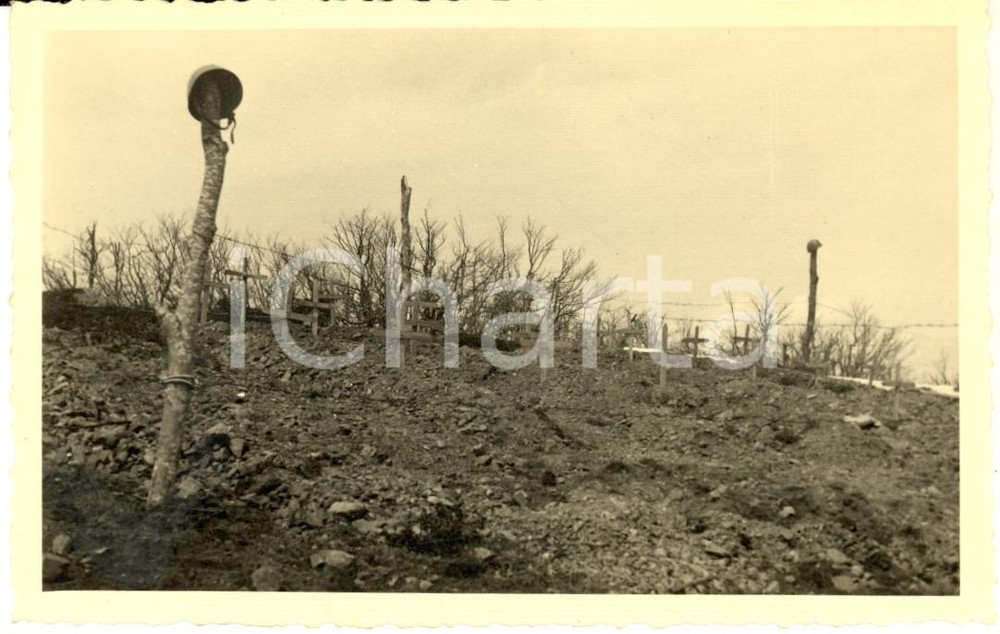 Fotografia d epoca originale 1941 WW2 ALBANIA Interno di un cimitero di guerra italiano Foto RUEDI 1