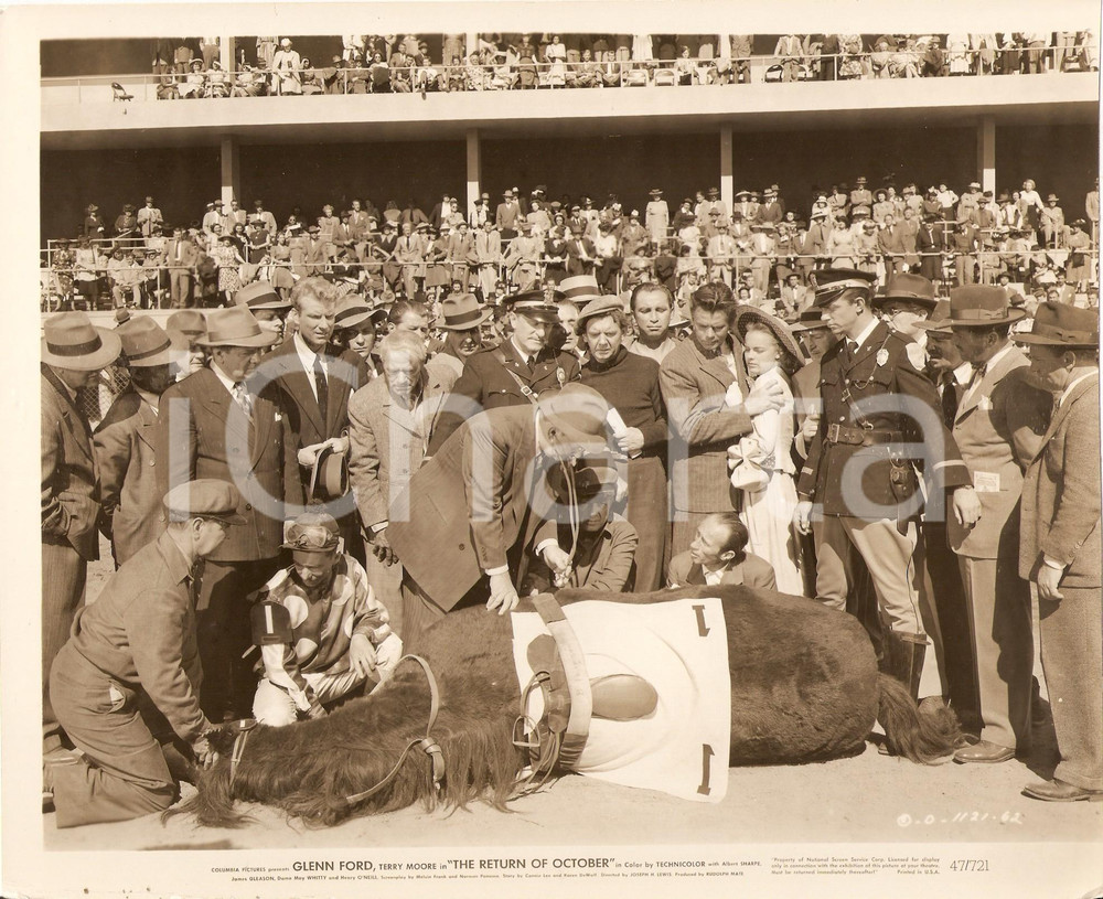 Fotografia d epoca originale 1948 THE RETURN OF OCTOBER Movie by Joseph LEWIS Dying horse after a race Foto 1