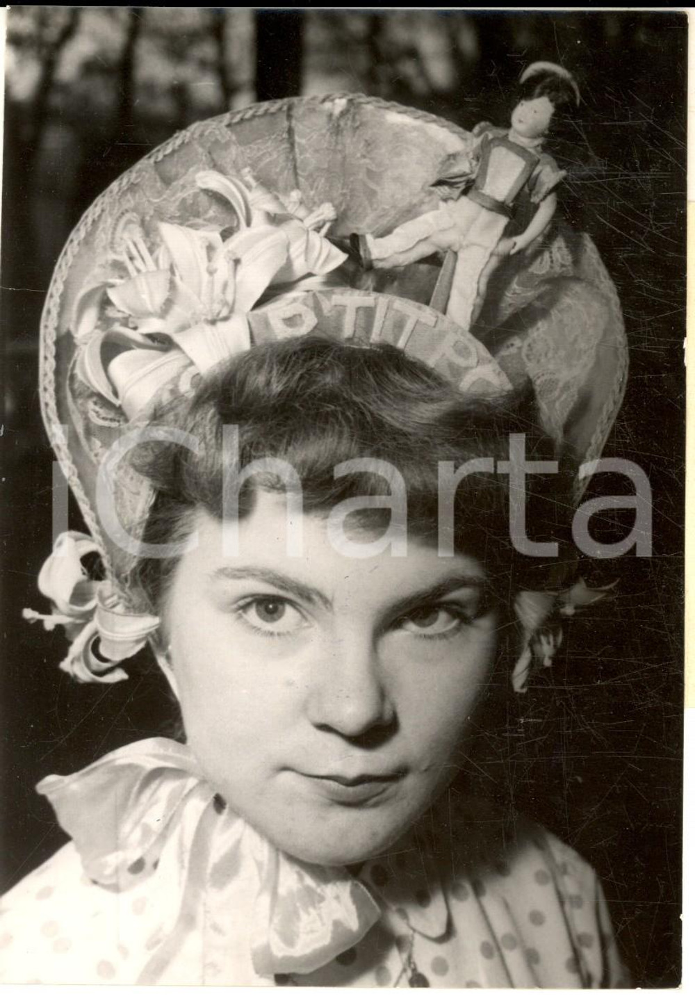 Fotografia d epoca originale 1955 PARIS SAINTE CATHERINE Coiffe pour les filles en cÃ©libat Photo 10x15 cm 1