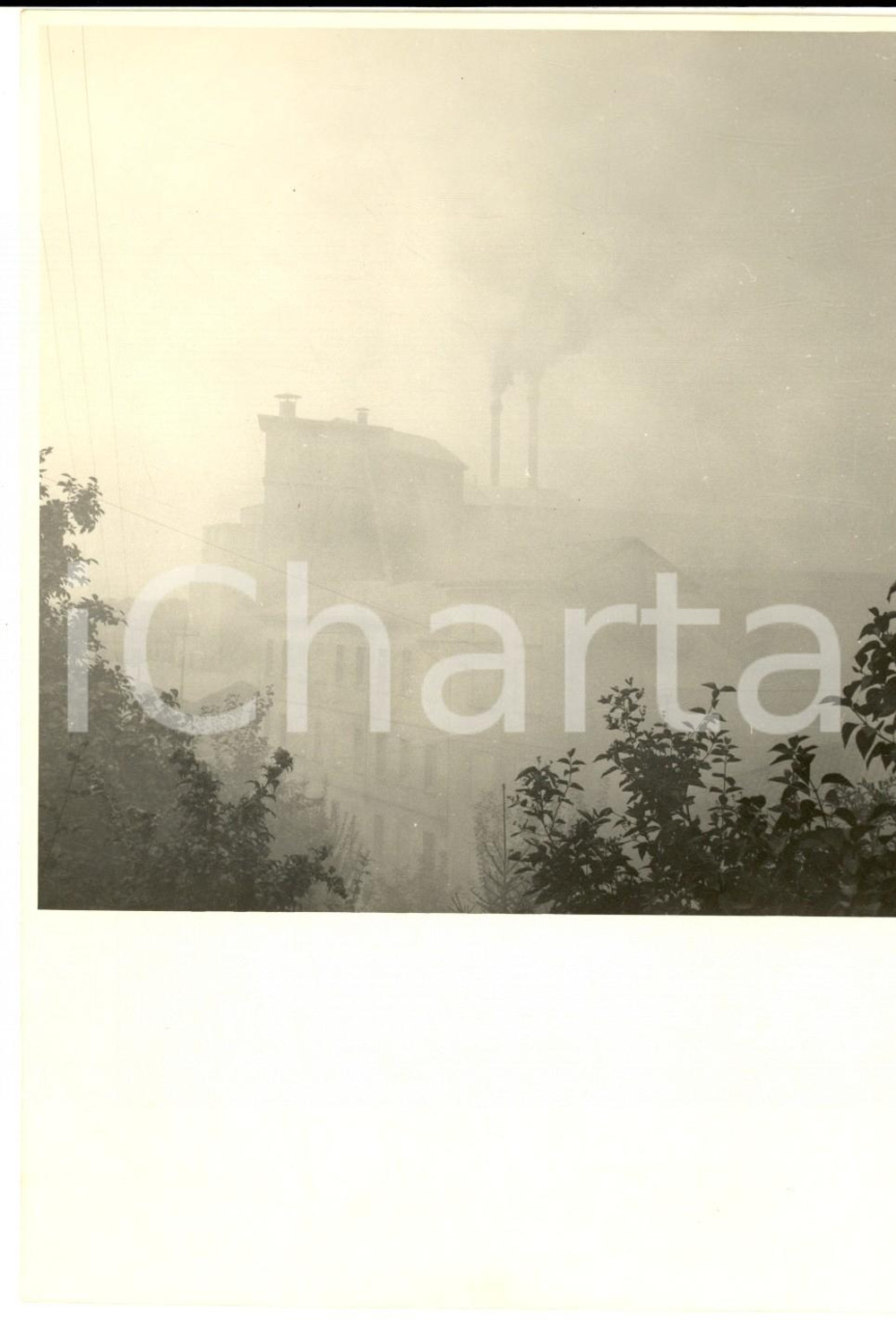 Fotografia d epoca originale 1958 STRADELLA Cementificio in attività tra i fumi FOTO PERDUCA 13x18 2 1